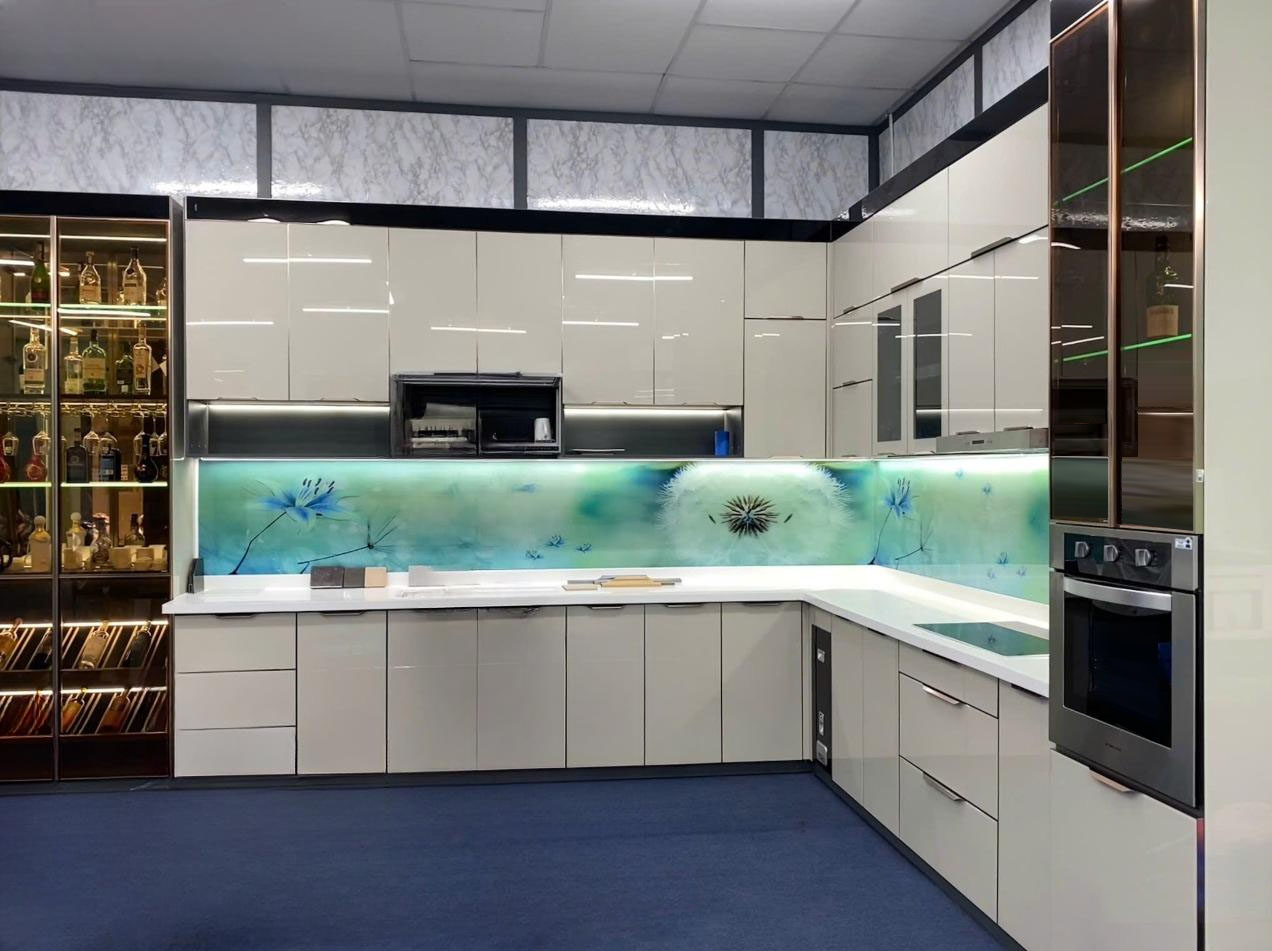 Tủ bếp nhôm cánh kính